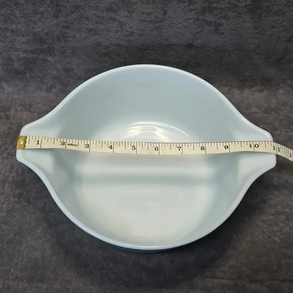 Vintage Pyrex Blue Snowflake Garland Cinderella Mixing Bowl 475-B 2 1/2 QT.